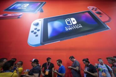 nintendo Switch bloomberg 1708329636020.jpg