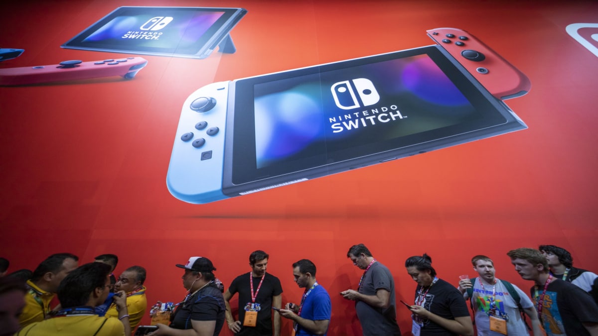 nintendo Switch bloomberg 1708329636020.jpg