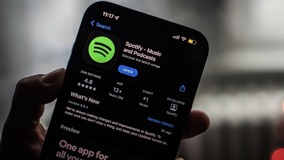 spotify app bloomberg 1688186302324.jpg